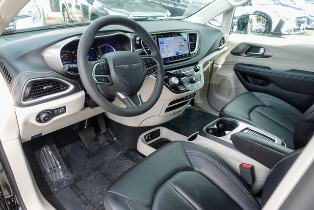 used 2024 Chrysler Pacifica Hybrid car, priced at $26,797