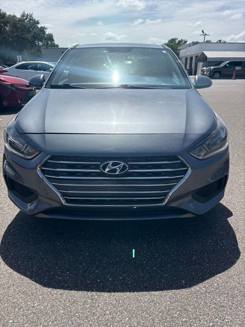 Urban Gray Metallic 2019 Hyundai Accent Sedan Front-Wheel Drive 6-Speed Automatic