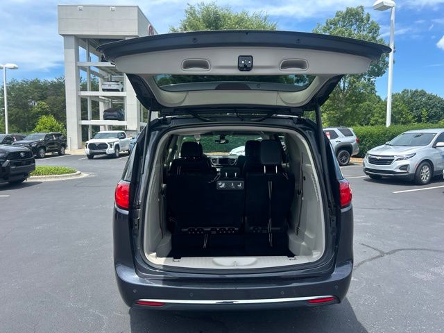 Used 2020 Chrysler Pacifica Van