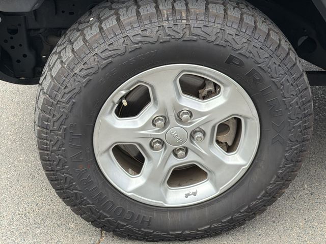 Used 2021 Blue Jeep Freedom Edition image 17