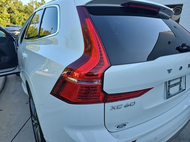 Used 2019 White Volvo T6 Momentum image 33