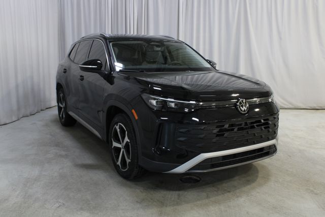 Used 2025 Black Volkswagen 2.0T SE image 35