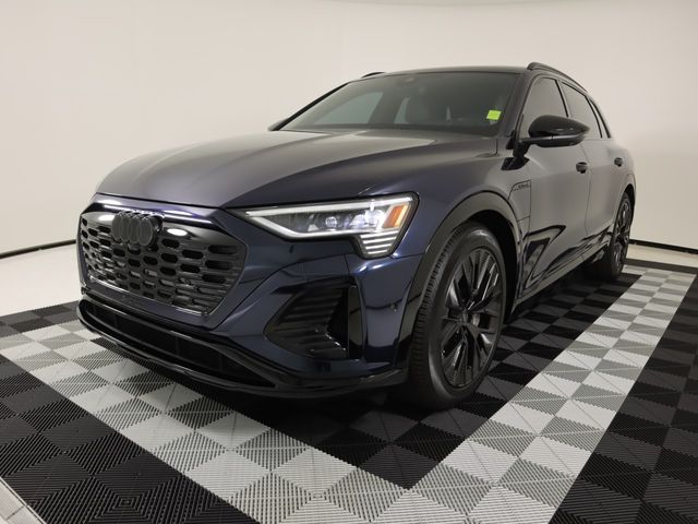  2024 Audi Q8 e-tron quattro Prestige AWD   