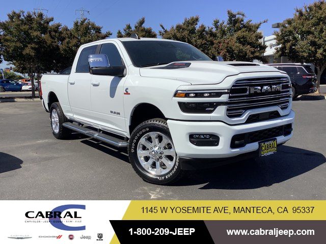 Bright White Clearcoat 2026 RAM 3500 Pickup Truck Four-Wheel Drive 8-Speed Automatic