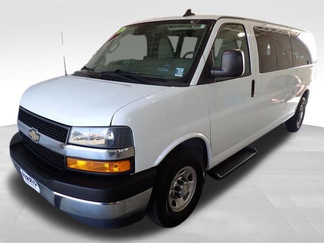 2021 Chevrolet Express 3500 LT photo