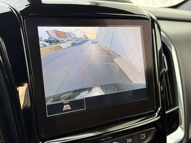 used 2023 Chevrolet Traverse car, priced at $26,197