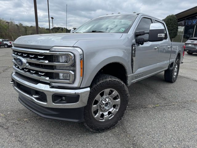 2023 Ford F-250 Super Duty Lariat Crew Cab 4WD