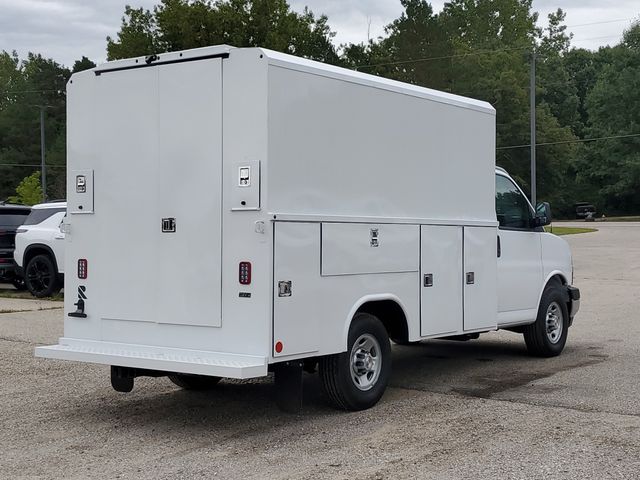 New 2026 Chevrolet Express 3500 - photo 2