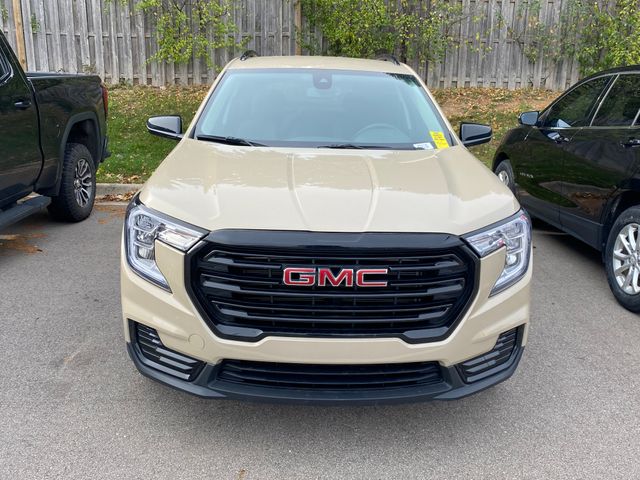 2023 GMC Terrain SLE 2