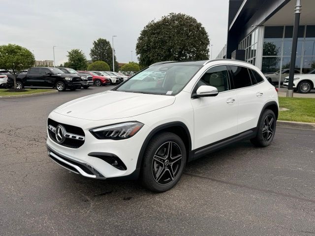 New 2026 White Mercedes-Benz GLA 250 image 11