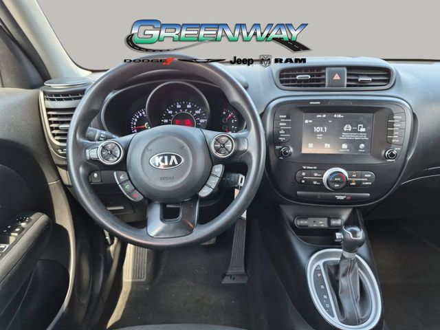 Used 2018 Silver Kia Plus image 10