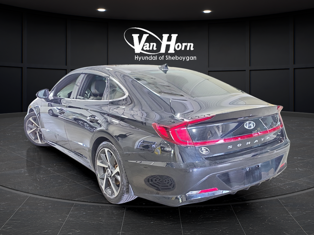 Used 2021 Phantom Black Hyundai SEL Plus image 5