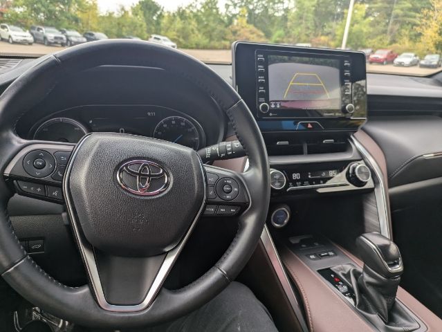 2021 Toyota Venza XLE 32