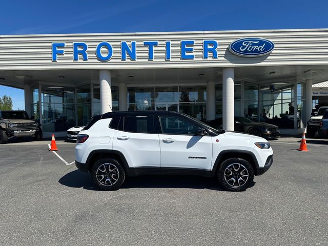  2025 Jeep Compass Trailhawk 4WD   