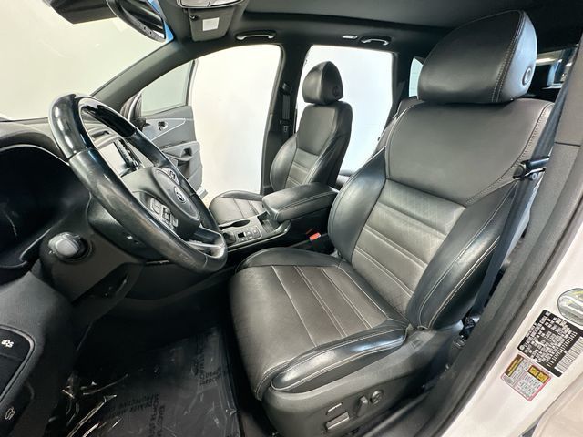 2018 Kia Sorento SX Limited White at Sutliff Volkswagen