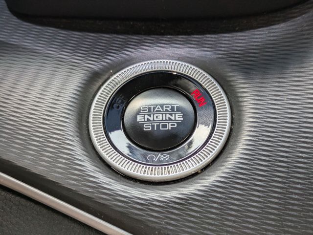 2024 Jeep Grand Cherokee L Laredo 4x4