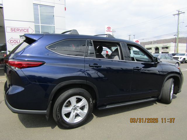used 2022 Toyota Highlander car, priced at $29,499