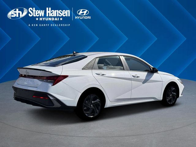 New 2026 White Hyundai SEL Sport image 8