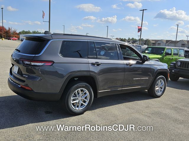 New 2025 Gray Jeep Laredo image 15