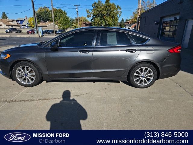 2017 Ford Fusion SE 8