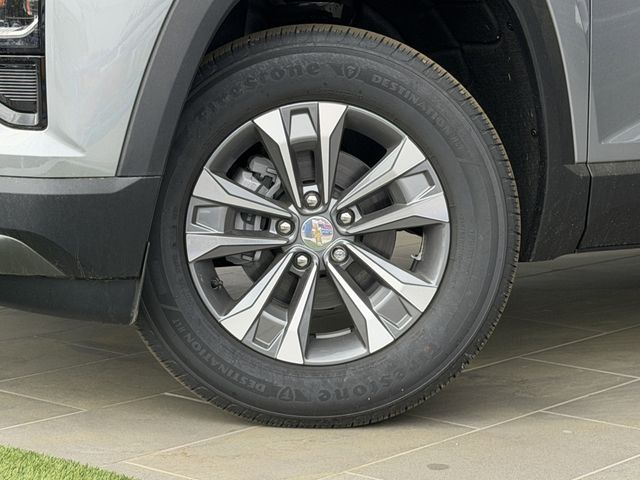 View vehicle photo 5