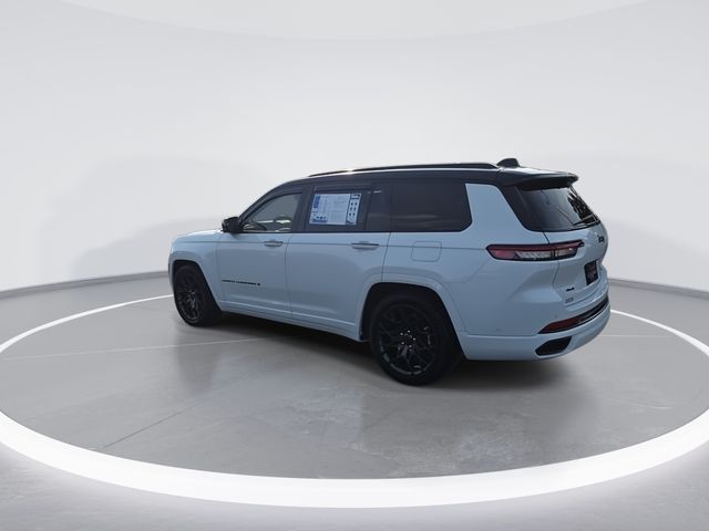 Used 2023 White Jeep Summit image 6