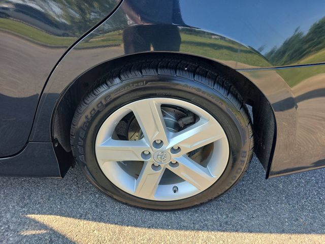 Used 2013 Cosmic Gray Mica Toyota SE image 31