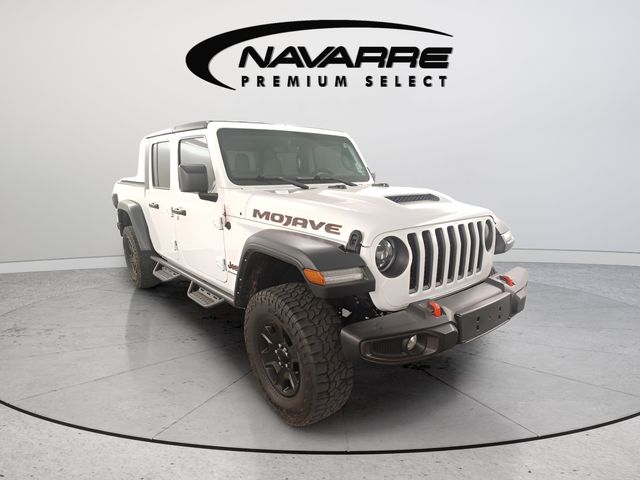 Bright White Clearcoat 2023 Jeep Gladiator Pickup Truck Four-Wheel Drive 8-Speed Automatic