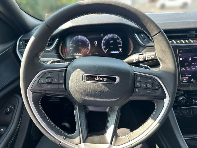 2025 Jeep Grand Cherokee Laredo X Gray at South Hills CDJR