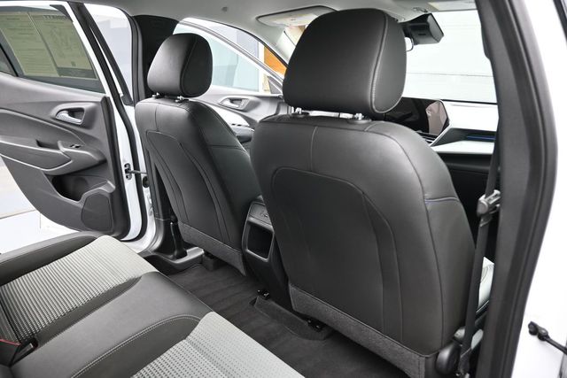 Used 2025 Chevrolet Trax SUV