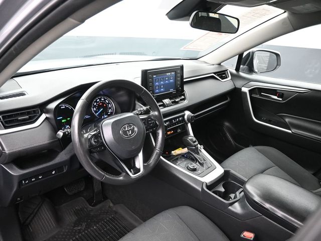 2020 Toyota RAV4 Hybrid XLE 13