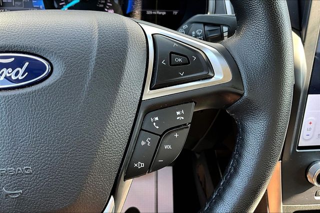 2023 Ford Edge SEL - 11