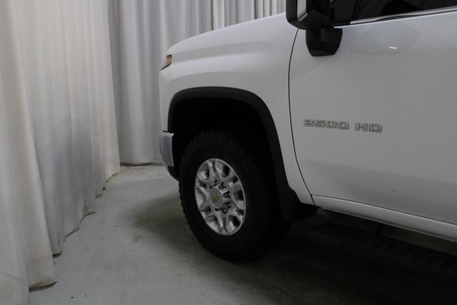 Used 2024 White Chevrolet LTZ image 29