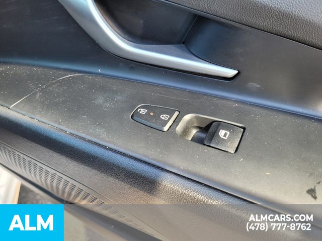 2024 Hyundai Elantra SEL photo 4