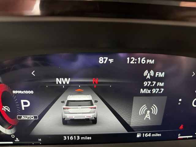 Used 2025 Gray Nissan Platinum image 18