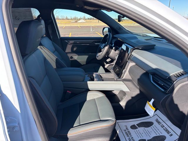 2026 GMC Acadia AT4 AWD