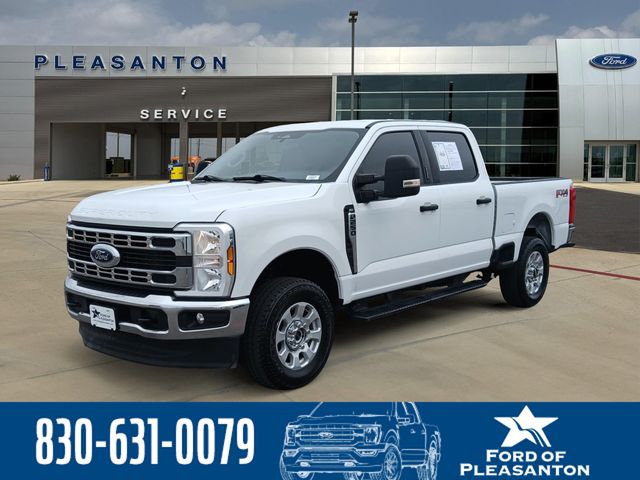Oxford White 2024 Ford F-250 Super Duty XLT SuperCab 4WD Pickup Truck Four-Wheel Drive Automatic