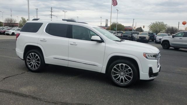 2023 GMC Acadia Denali 9