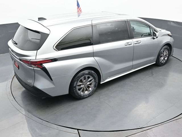 2021 Toyota Sienna XLE 48