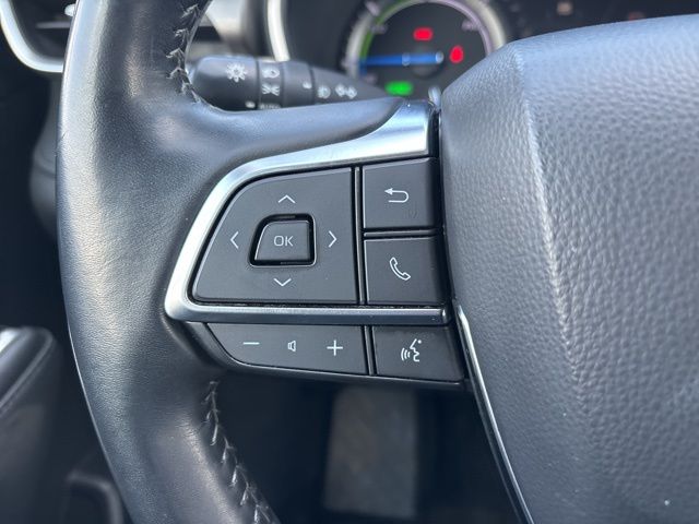 used 2021 Toyota Highlander Hybrid car, priced at $29,699