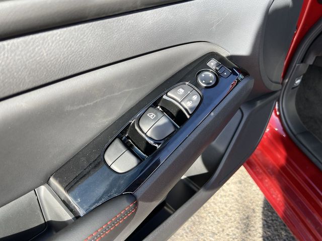 2025 Nissan Altima SR - Photo 17