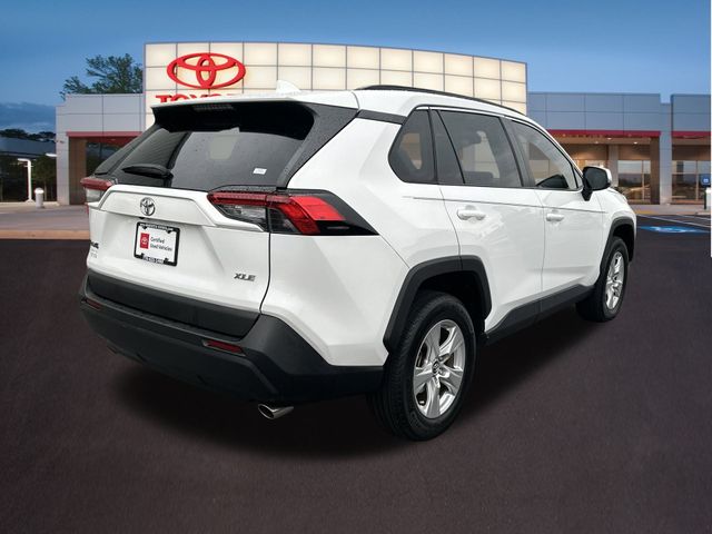 2020 Toyota RAV4 XLE 31