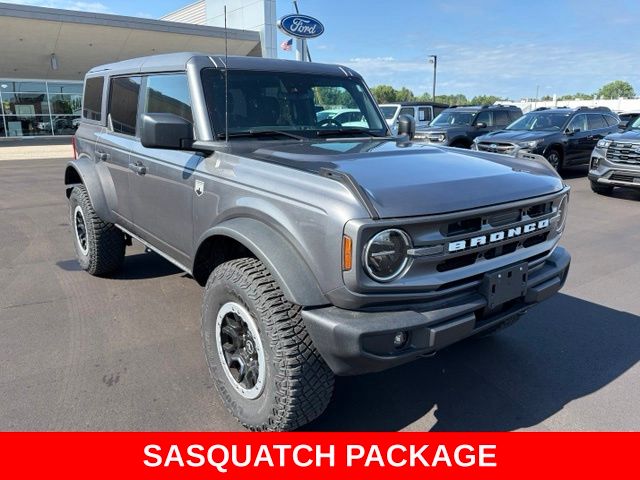 Carbonized Gray Metallic 2023 Ford Bronco SUV / Crossover Four-Wheel Drive Automatic