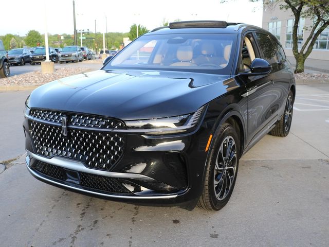 Used 2024 Lincoln Nautilus Reserve with VIN 5LMPJ8KA7RJ797377 for sale in Kansas City