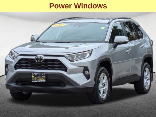 2021 Toyota RAV4 XLE 12