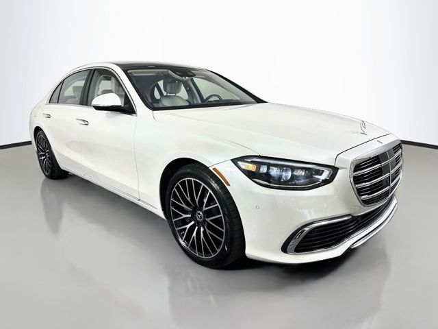 Thumbnail: 2021 Mercedes-Benz S-Class - 3