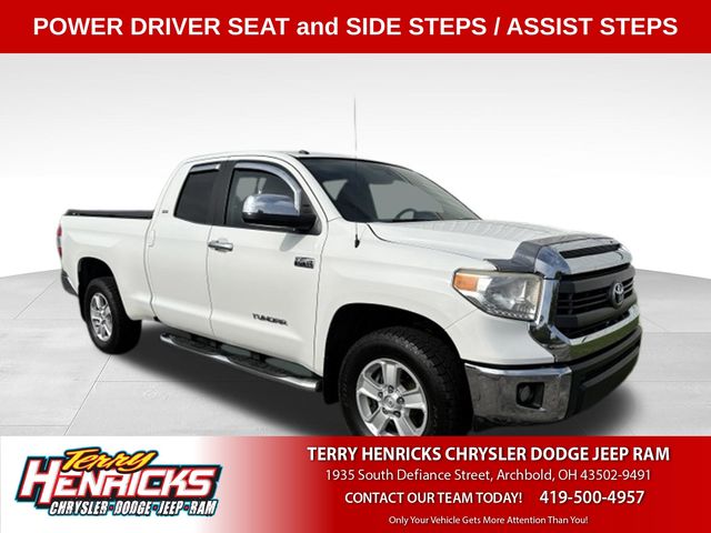 Super White 2015 Toyota Tundra Pickup Truck Four-Wheel Drive 6-Speed Automatic Overdrive