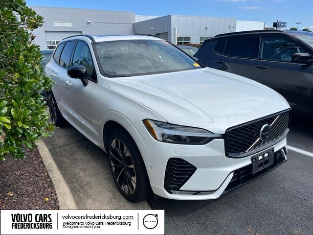 Crystal White Metallic 2026 Volvo XC60 SUV / Crossover All-Wheel Drive Automatic