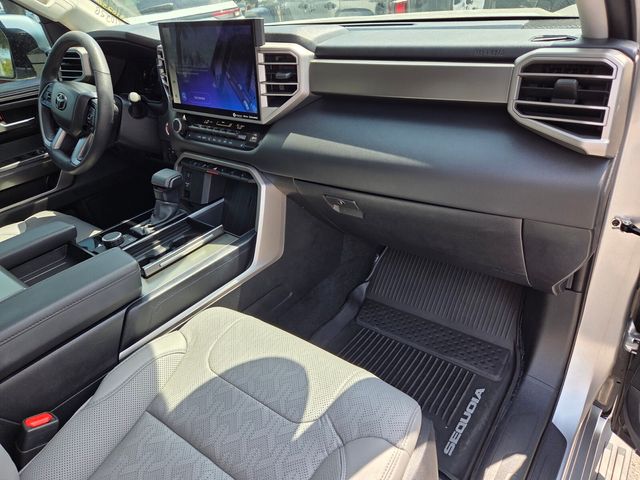 Used 2024  Toyota SR5 image 18