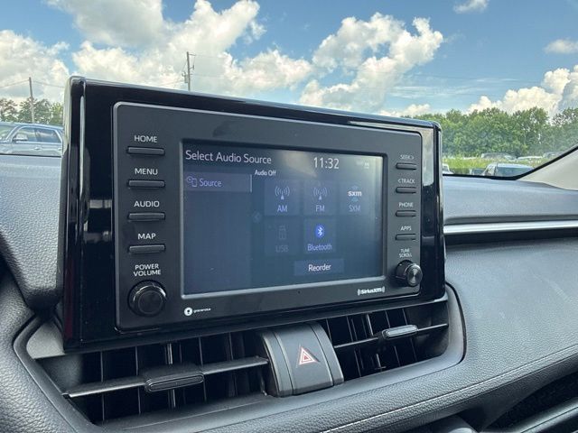 2021 Toyota RAV4 XLE:B02452